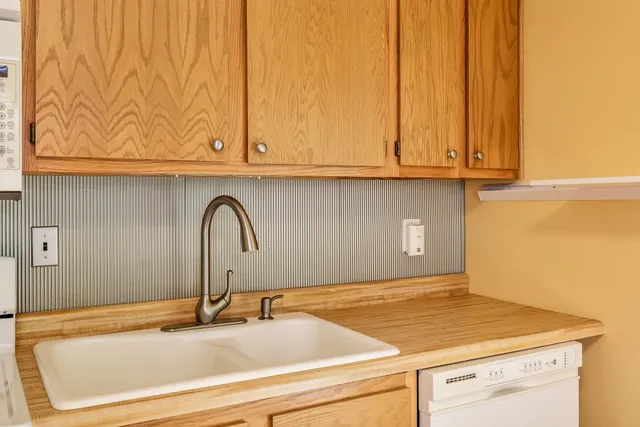 $169,500 | 3107 La Salle Avenue, Rockford, IL 61114