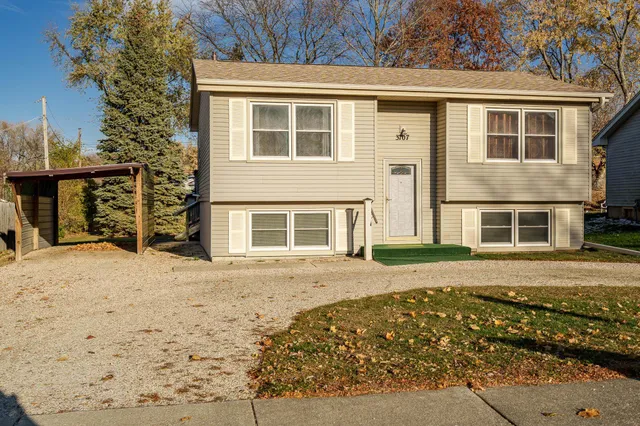 $169,500 | 3107 La Salle Avenue, Rockford, IL 61114