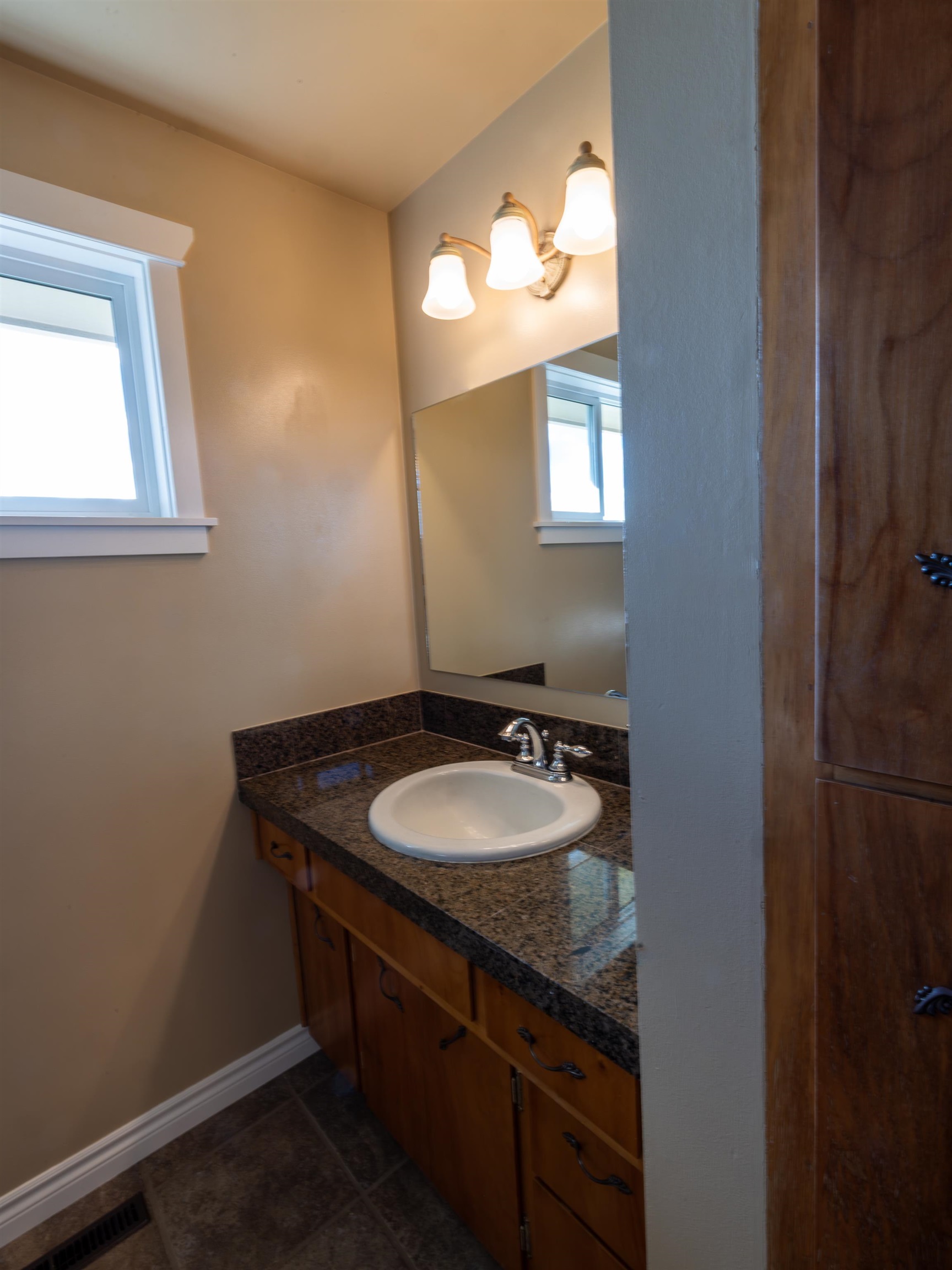 9707 North Edna Street Spokane, WA 99208 - Photo 19 of 48