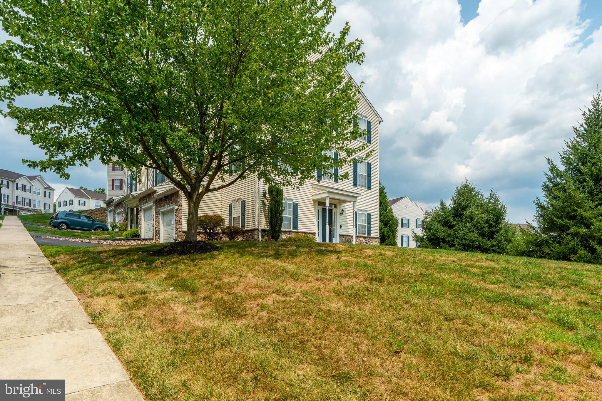 460 Marion Road, Unit 460 York, PA 17406 - Photo 3 of 42 Gallery Image 3