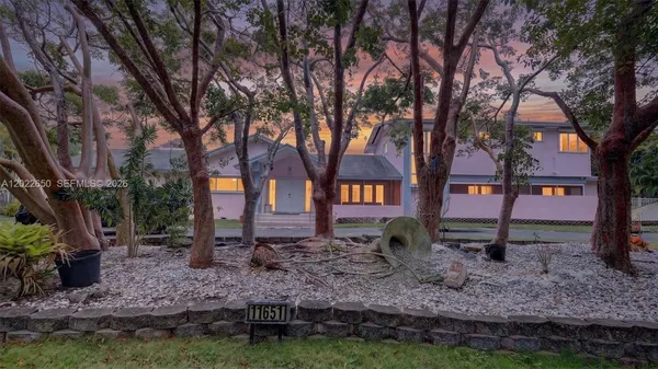 $4,200,000 | 11651 Southwest 64th Avenue, Pinecrest, FL 33156