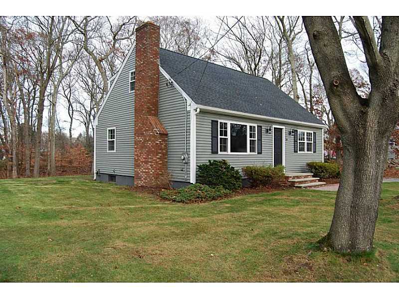 69 Beth Road Tiverton, RI 02878 - Photo 3 of 25 View.