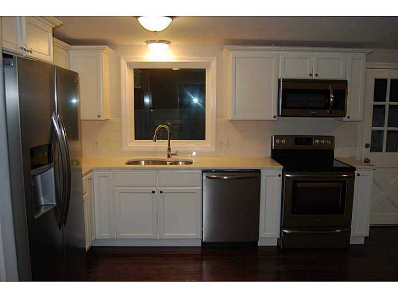 69 Beth Road Tiverton, RI 02878 - Photo 6 of 25 Kitchen.
