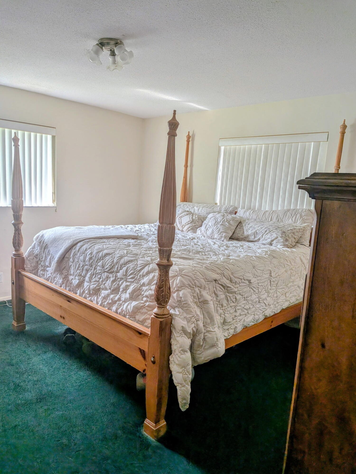 4914 Northwest 49th Road Tamarac, FL 33319 - Photo 12 of 19 4914 NW 49th Road - Primary Bedroom