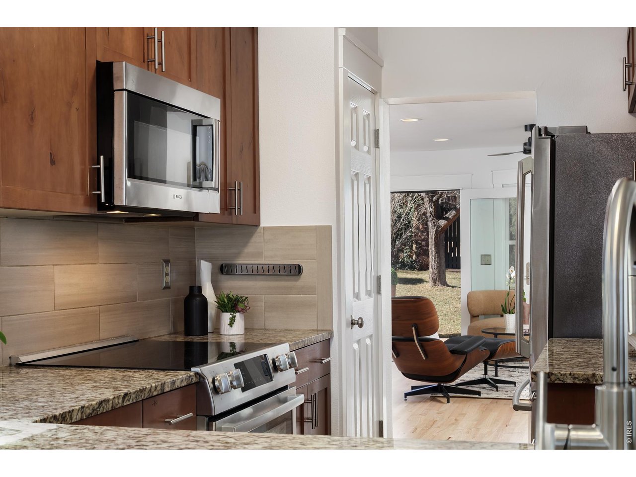 751 Grant Place Boulder, CO 80302 - Photo 10 of 38