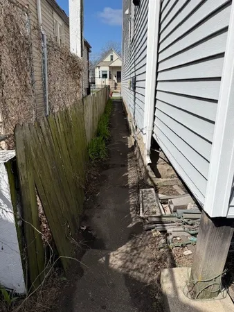 $229,999 | 10011 South Exchange Avenue, Chicago, IL 60617