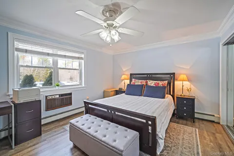 $335,000 | 14 Glen Hollow Drive, Unit E2, Holtsville, NY 11742