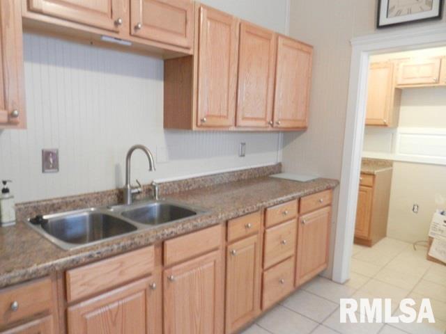 1306 North Sheridan Road Peoria, IL 61606 - Photo 4 of 21 Gallery Image 4