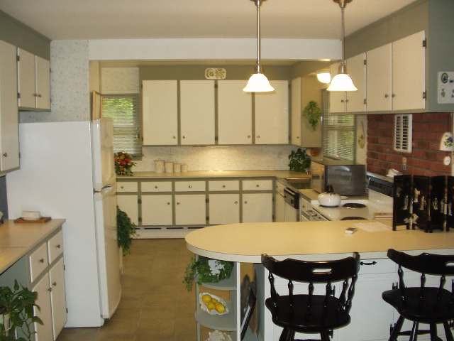 129 Old Niskayuna Road Colonie, NY 12211 - Photo 3 of 12 Photo 3