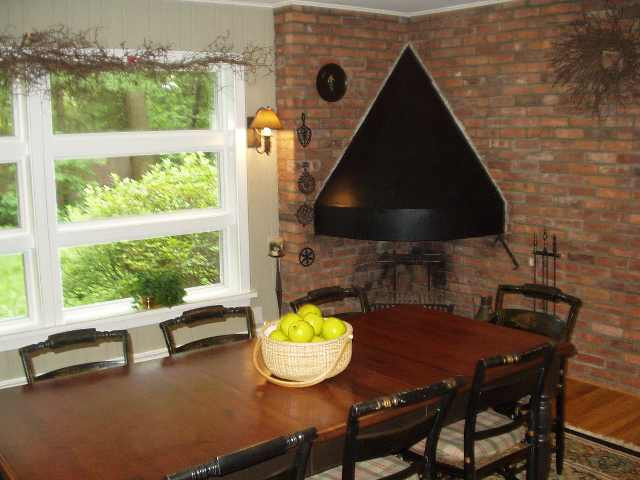 129 Old Niskayuna Road Colonie, NY 12211 - Photo 5 of 12 Photo 5