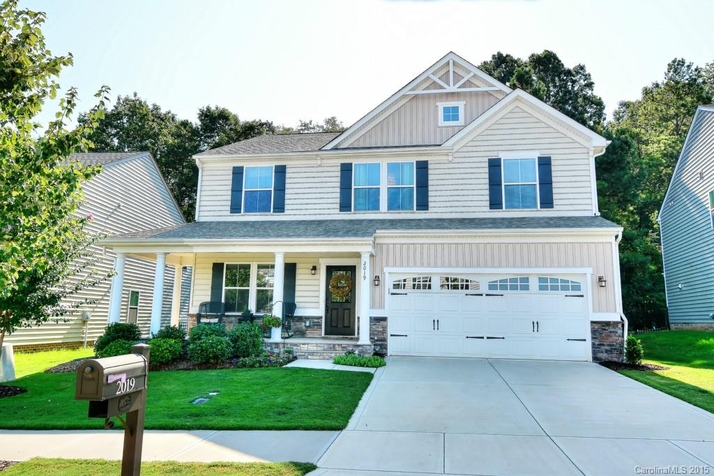 2019 Oakmere Road Waxhaw, NC 28173 - Photo 1 of 24 Gallery Image 1