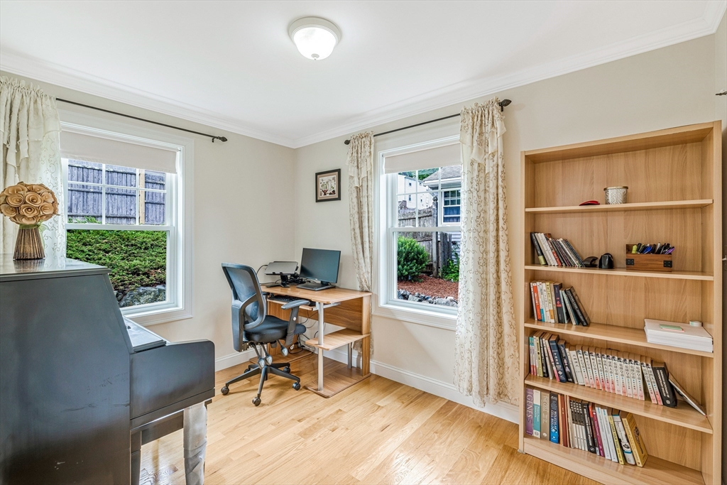 184 College Farm Road Waltham, MA 02451 - Photo 18 of 27