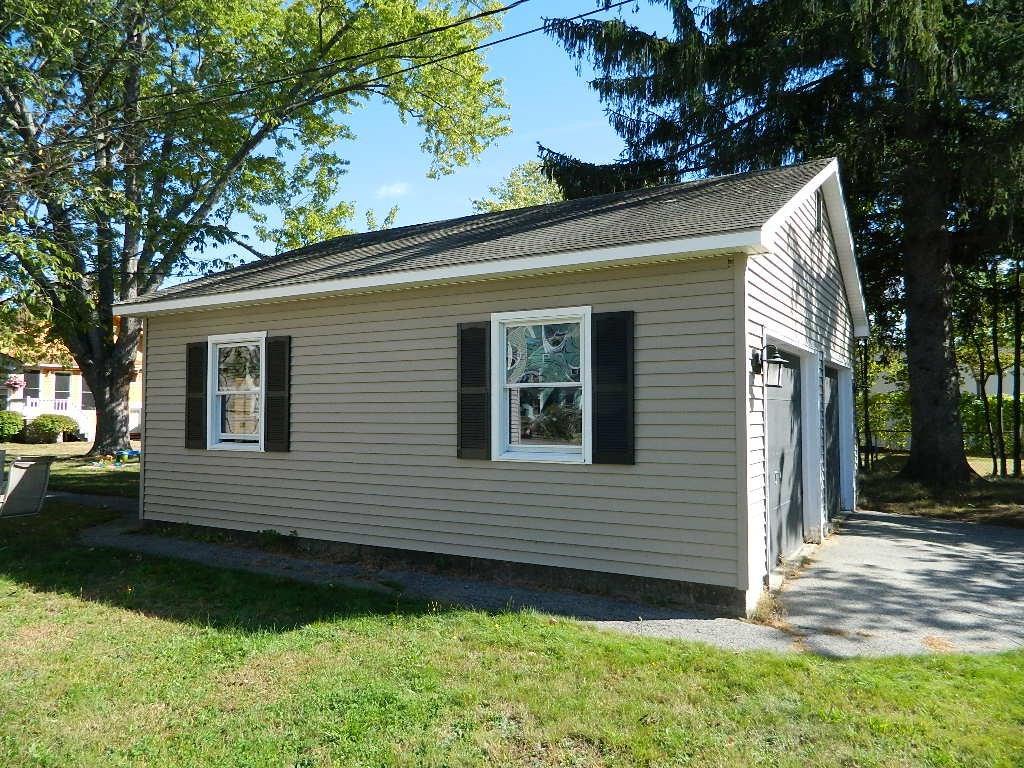 2 Berwick Road Sanford, ME 04073 - Photo 6 of 32 Photo