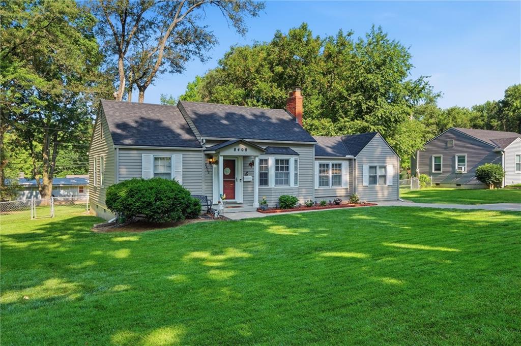 8408 Riley Street Overland Park, KS 66212 - Photo 2 of 27