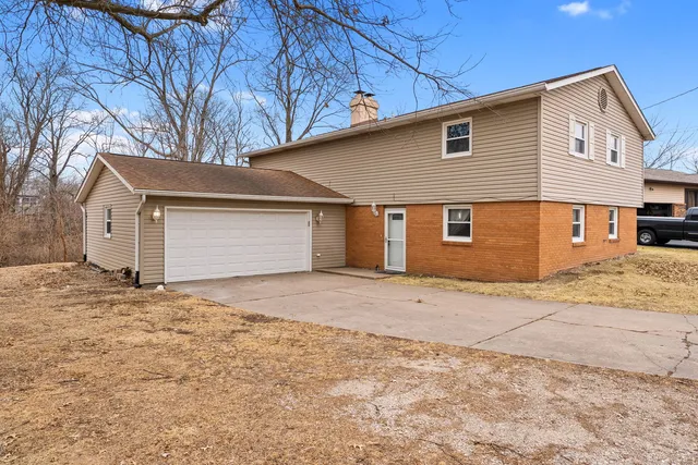 $268,000 | 110 Andrea Court, Cleveland, IL 61241