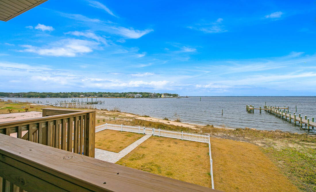486 Beatrice Point Road Freeport, FL 32439 - Photo 25 of 34 25_VIEWFROMTHEREARDECK