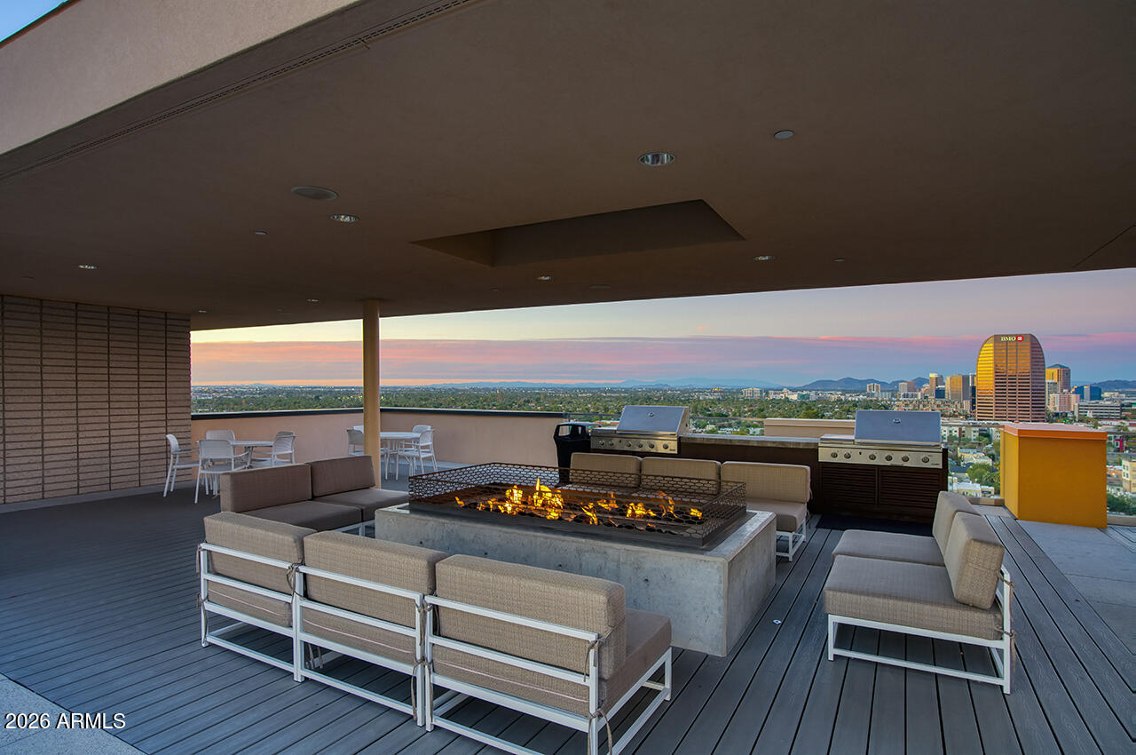 200 West Portland Street, Unit 822 Phoenix, AZ 85003 - Photo 34 of 61 a outdoor space with patio