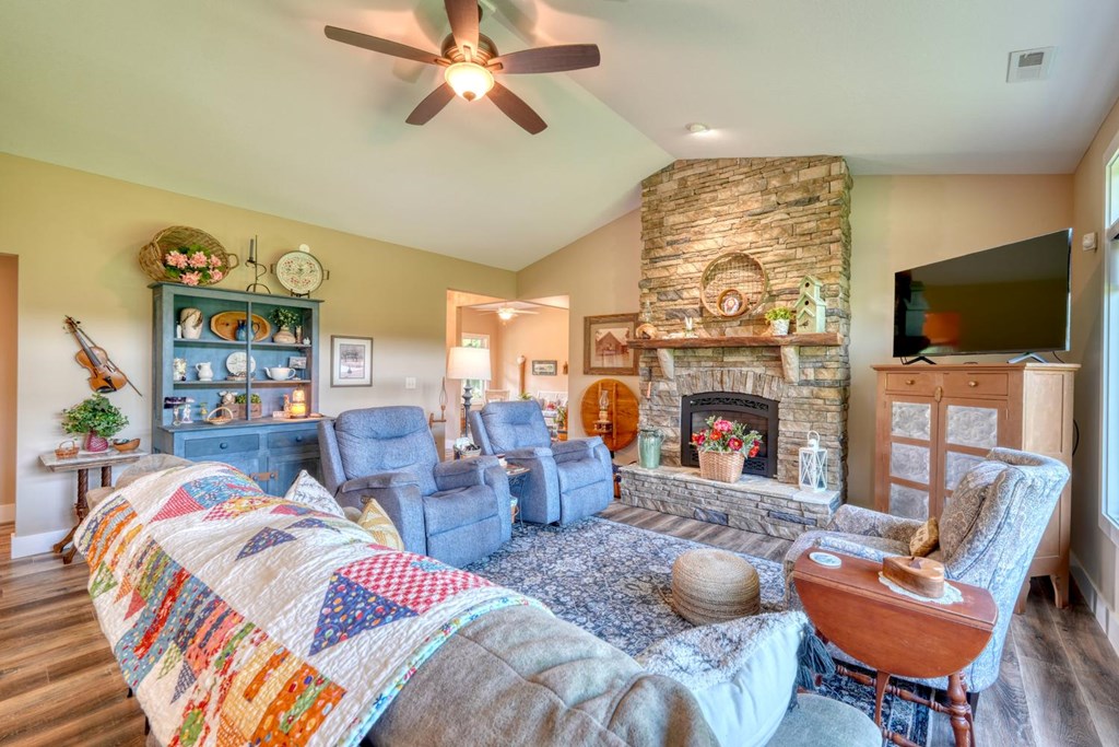 314 Winchester Cove Road Hayesville, NC 28904 - Photo 12 of 45