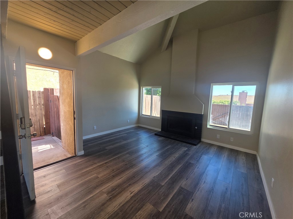 7800 Reagan Road Jurupa Valley, CA 92509 - Photo 6 of 32 View of Fireplace in Living toom