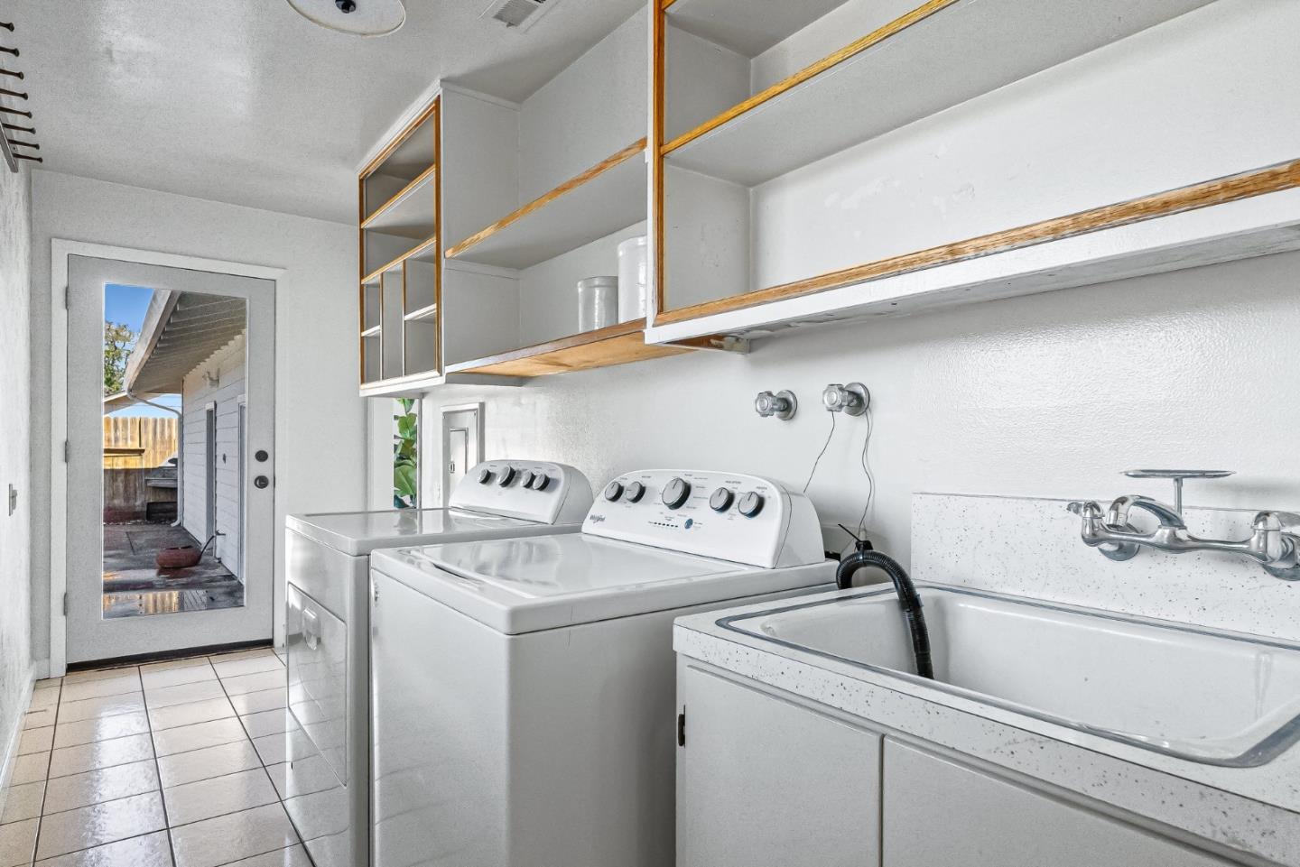 213 Calabasas Road Watsonville, CA 95076 - Photo 23 of 40 Gallery Image 23