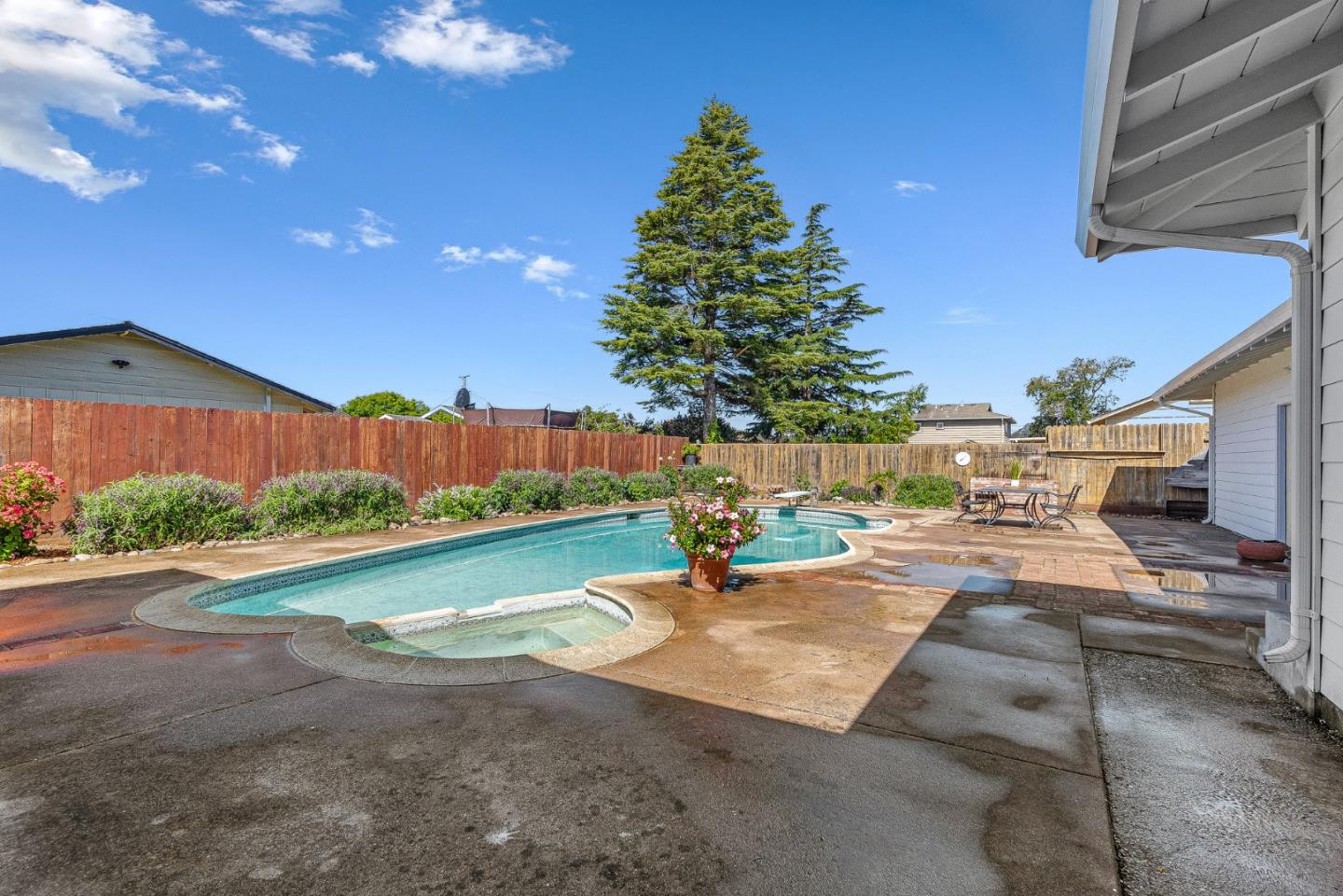 213 Calabasas Road Watsonville, CA 95076 - Photo 33 of 40 Gallery Image 33