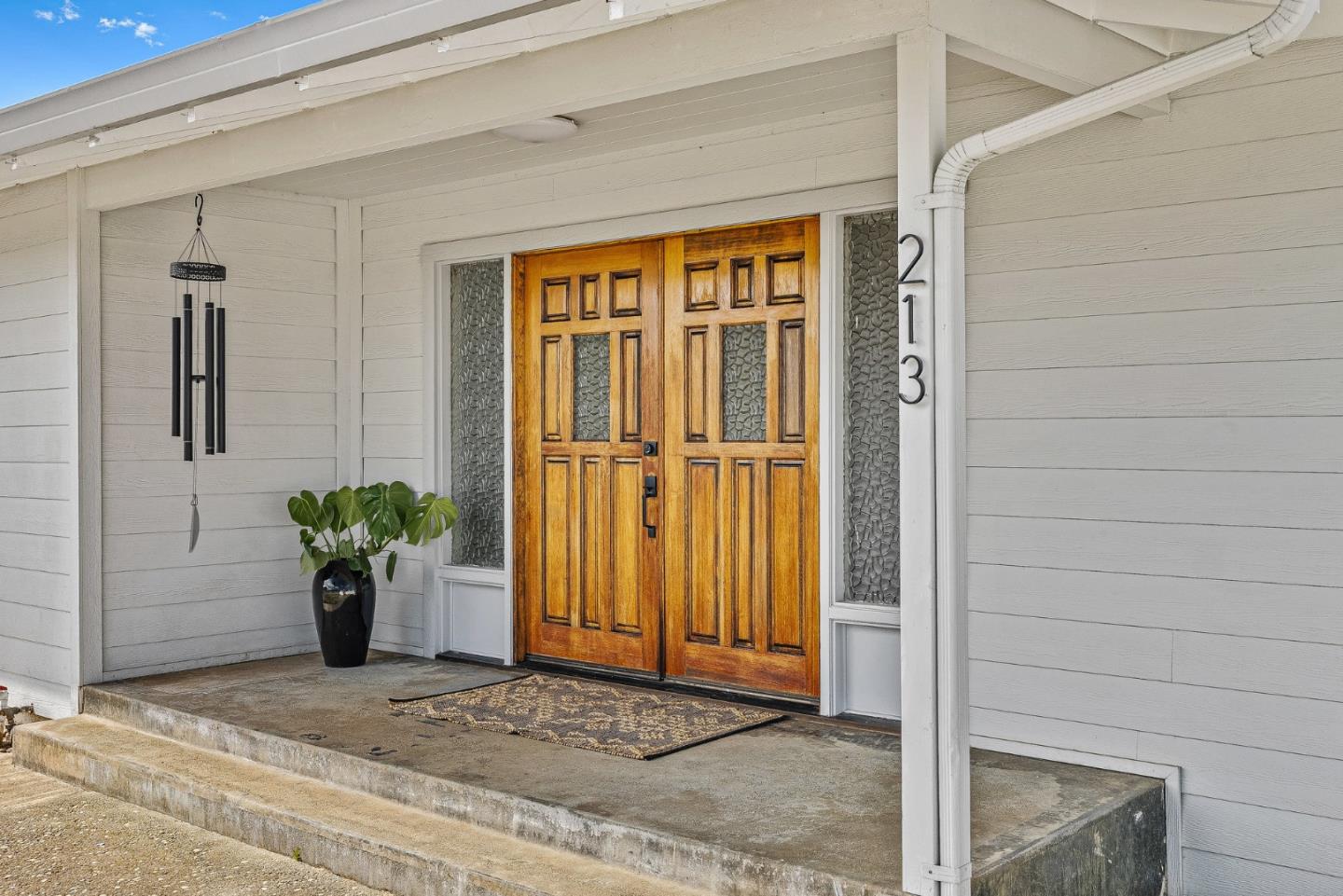 213 Calabasas Road Watsonville, CA 95076 - Photo 5 of 40 Gallery Image 5