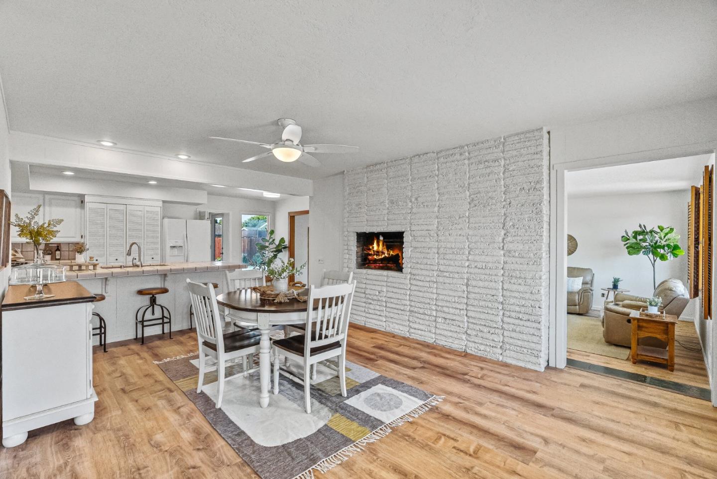 213 Calabasas Road Watsonville, CA 95076 - Photo 6 of 40 Gallery Image 6