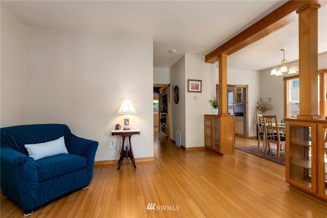 3745 Southwest Webster Street Seattle, WA 98126 - Photo 4 of 25 Gallery Image 4