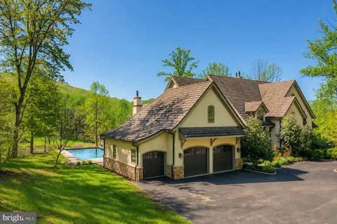 $3,999,000 | 3665 Creels Lane, The Plains, VA 20198