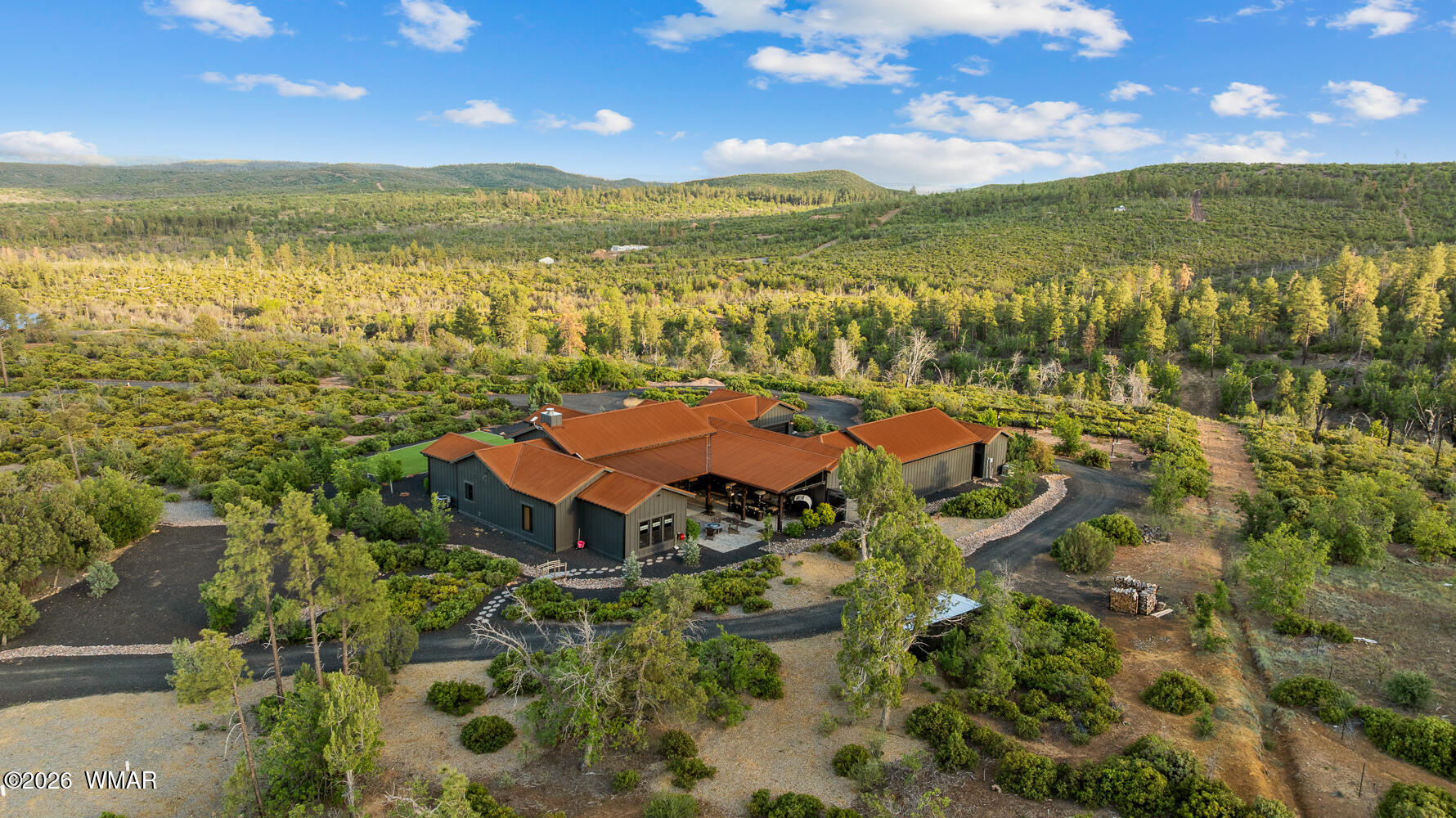 512 Fieldy Road Show Low, AZ 85901 - Photo 118 of 128 Luxury Meets The Open Range!