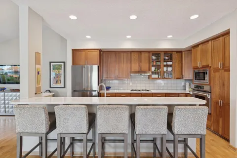 $1,399,000 | 1800 Commerce Boulevard, Mound, MN 55364