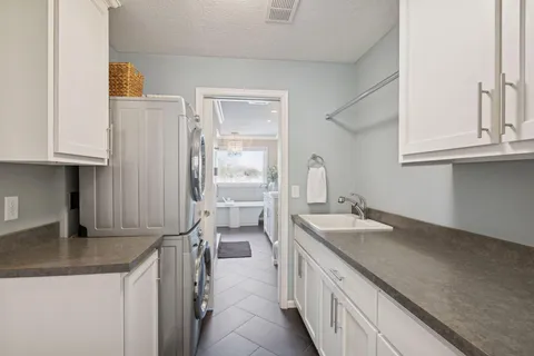 $1,399,000 | 1800 Commerce Boulevard, Mound, MN 55364