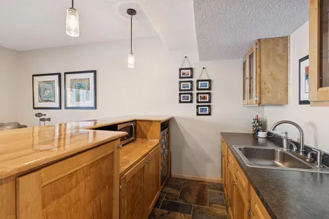 $1,399,000 | 1800 Commerce Boulevard, Mound, MN 55364