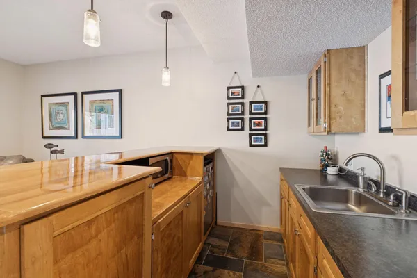 $1,399,000 | 1800 Commerce Boulevard, Mound, MN 55364
