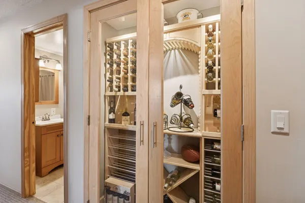 $1,399,000 | 1800 Commerce Boulevard, Mound, MN 55364