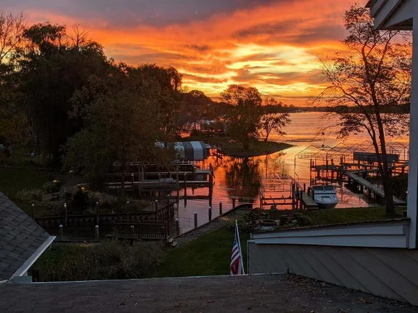 $1,399,000 | 1800 Commerce Boulevard, Mound, MN 55364