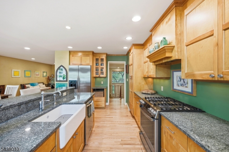 38 West Main Street Mendham, NJ 07945 - Photo 13 of 44
