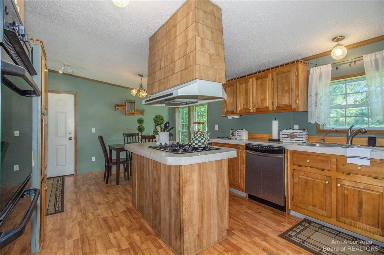 8234 West Coon Lake Road Gregory, MI 48137 - Photo 6 of 22 Gallery Image 6