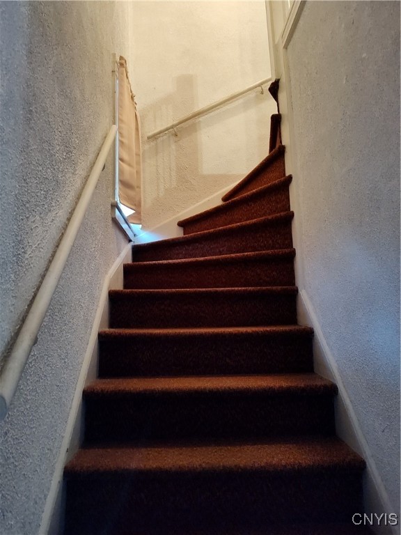 540 Niagara Street Utica, NY 13501 - Photo 15 of 32