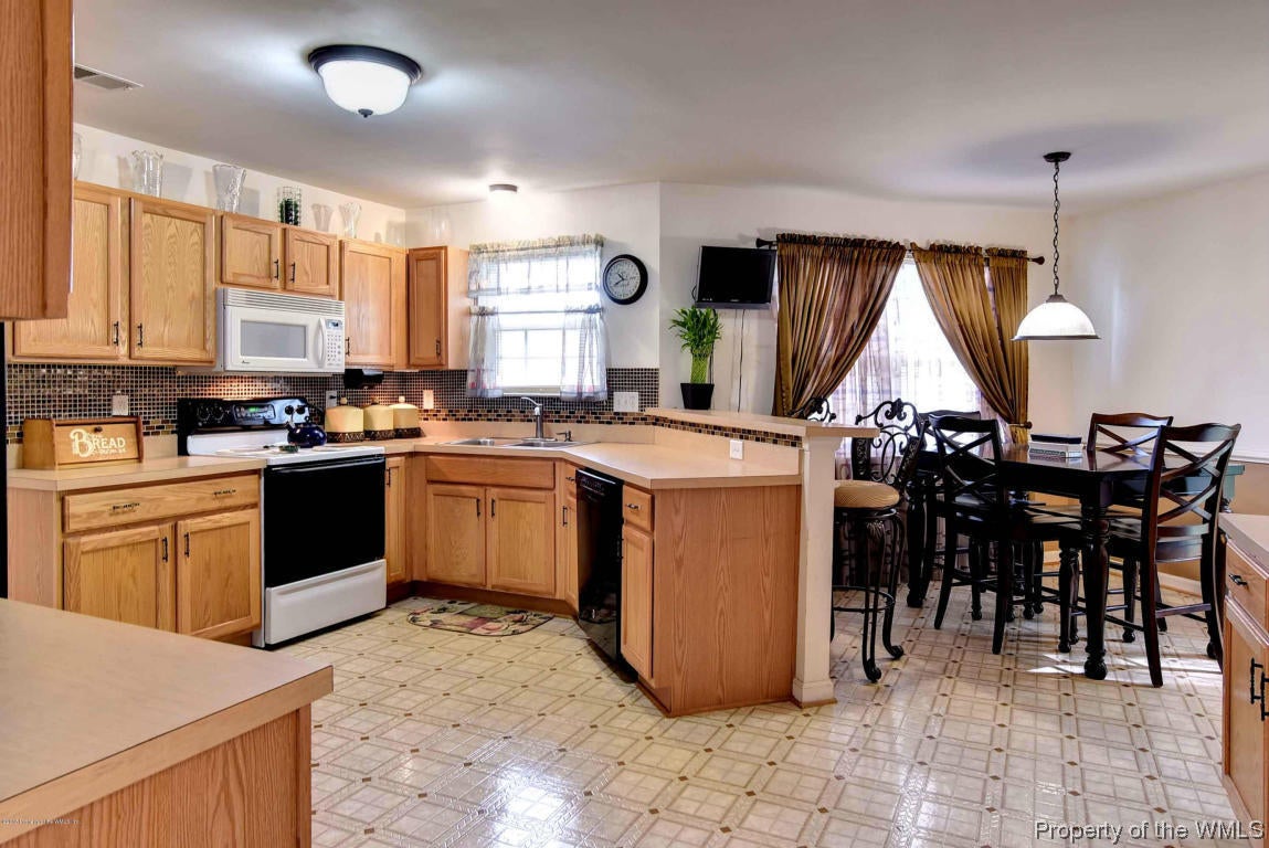 3409 Rilee Circle Toano, VA 23168 - Photo 10 of 27 Kitchen View