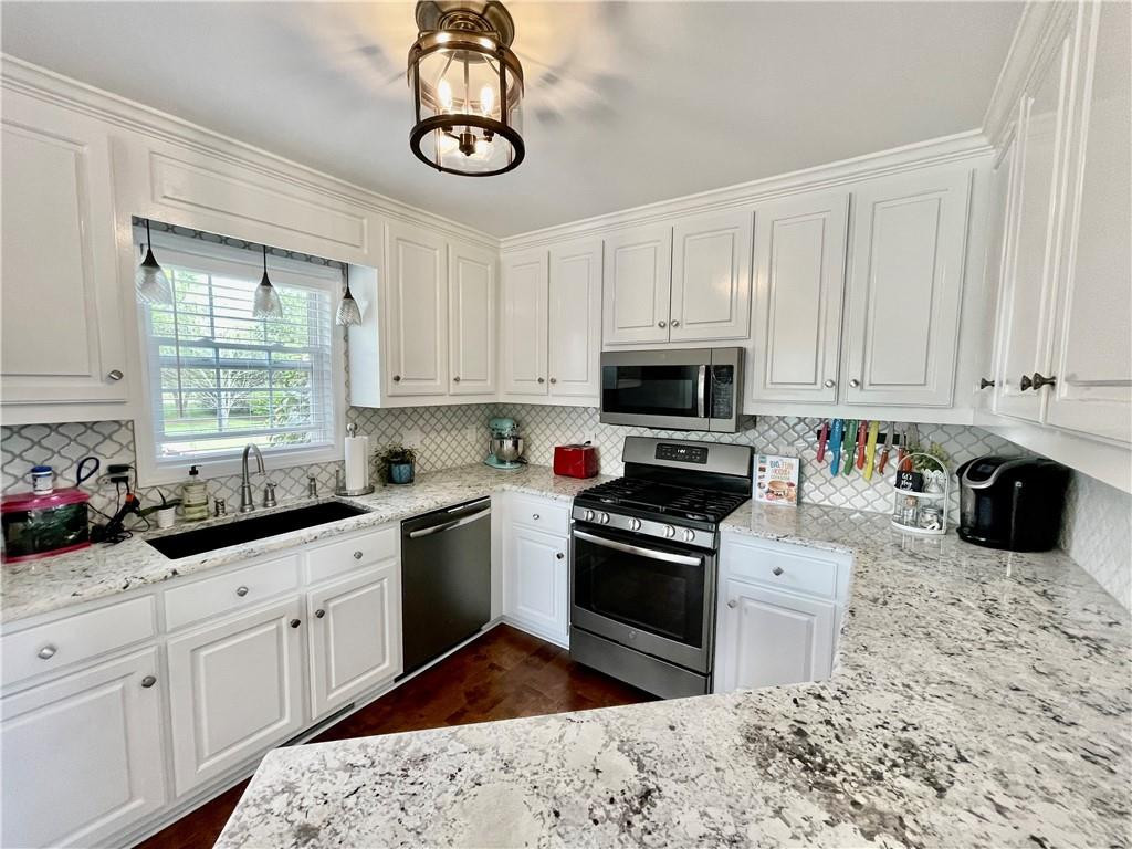 1640 Frazier Ridge Lane Mebane, NC 27302 - Photo 5 of 22 Gallery Image 5