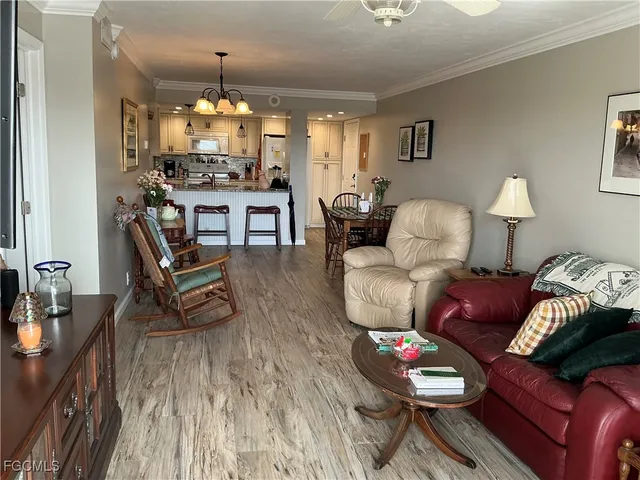 $2,100 | 2885 Palm Beach Boulevard, Unit 408, Fort Myers, FL 33916