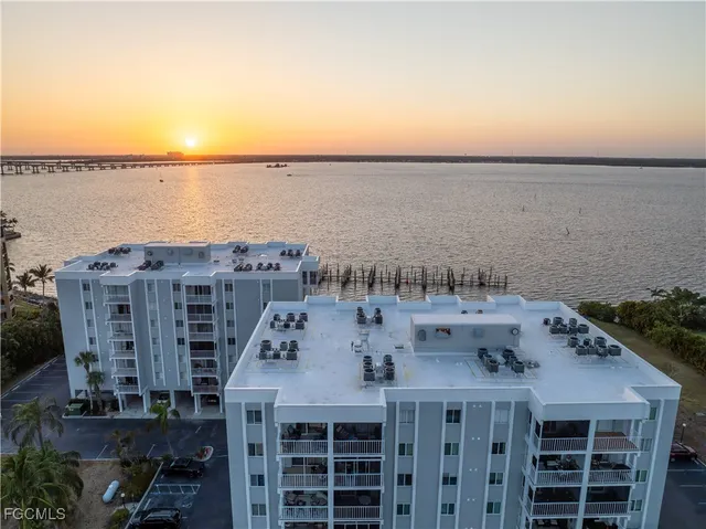 $2,100 | 2885 Palm Beach Boulevard, Unit 408, Fort Myers, FL 33916