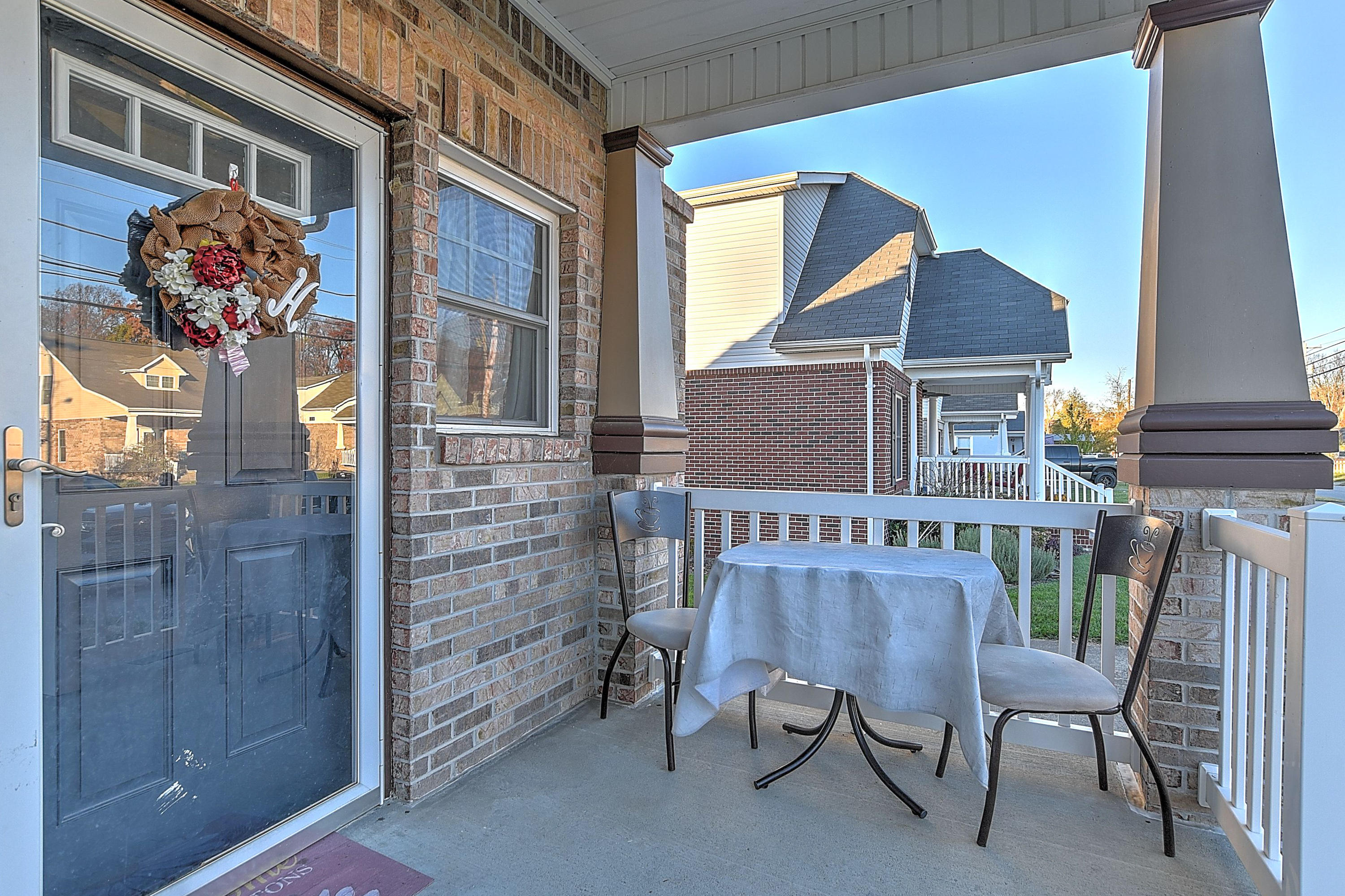 2233 Sherwood Road Kingsport, TN 37664 - Photo 2 of 28 2233 SHERWOOD-4