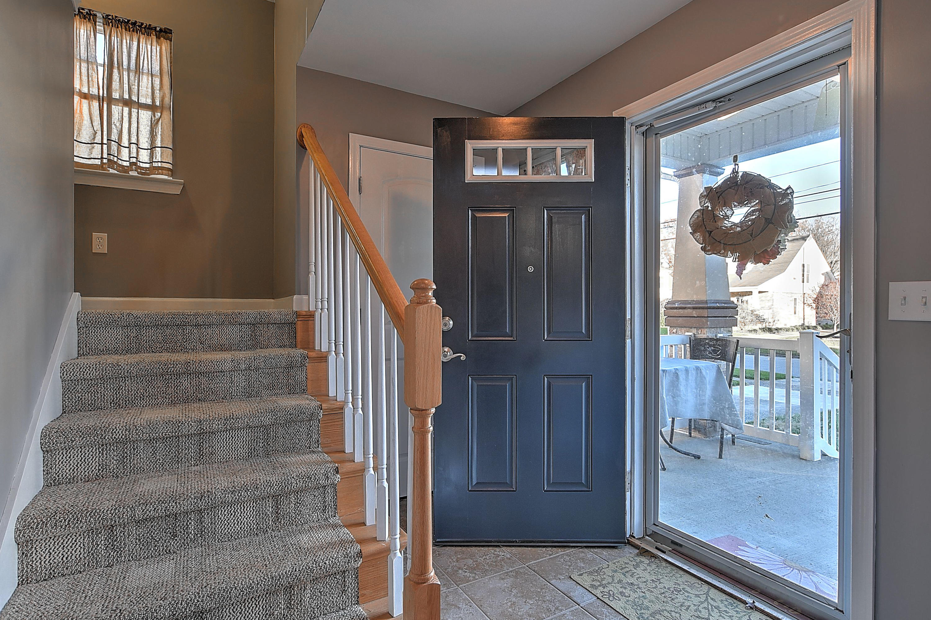 2233 Sherwood Road Kingsport, TN 37664 - Photo 3 of 28 2233 SHERWOOD-5