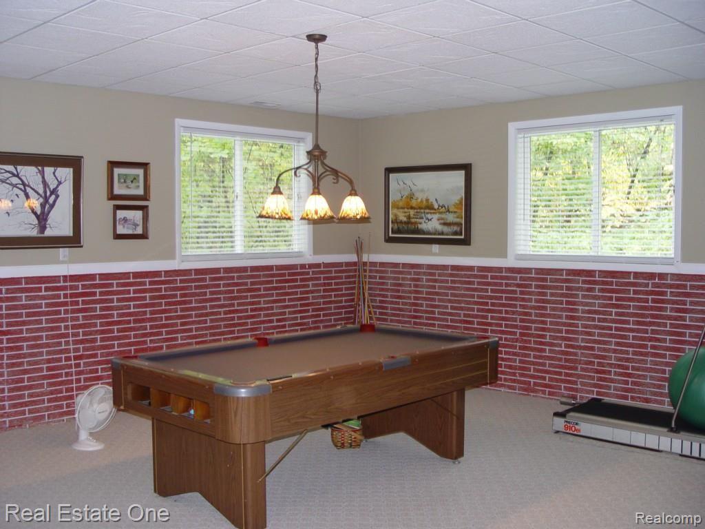 6240 North Latson Road Howell, MI 48855 - Photo 25 of 34 2002-07-09 04.47
