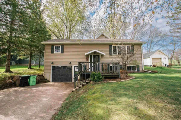 $259,900 | 404 East 2nd Street, Neillsville, WI 54456