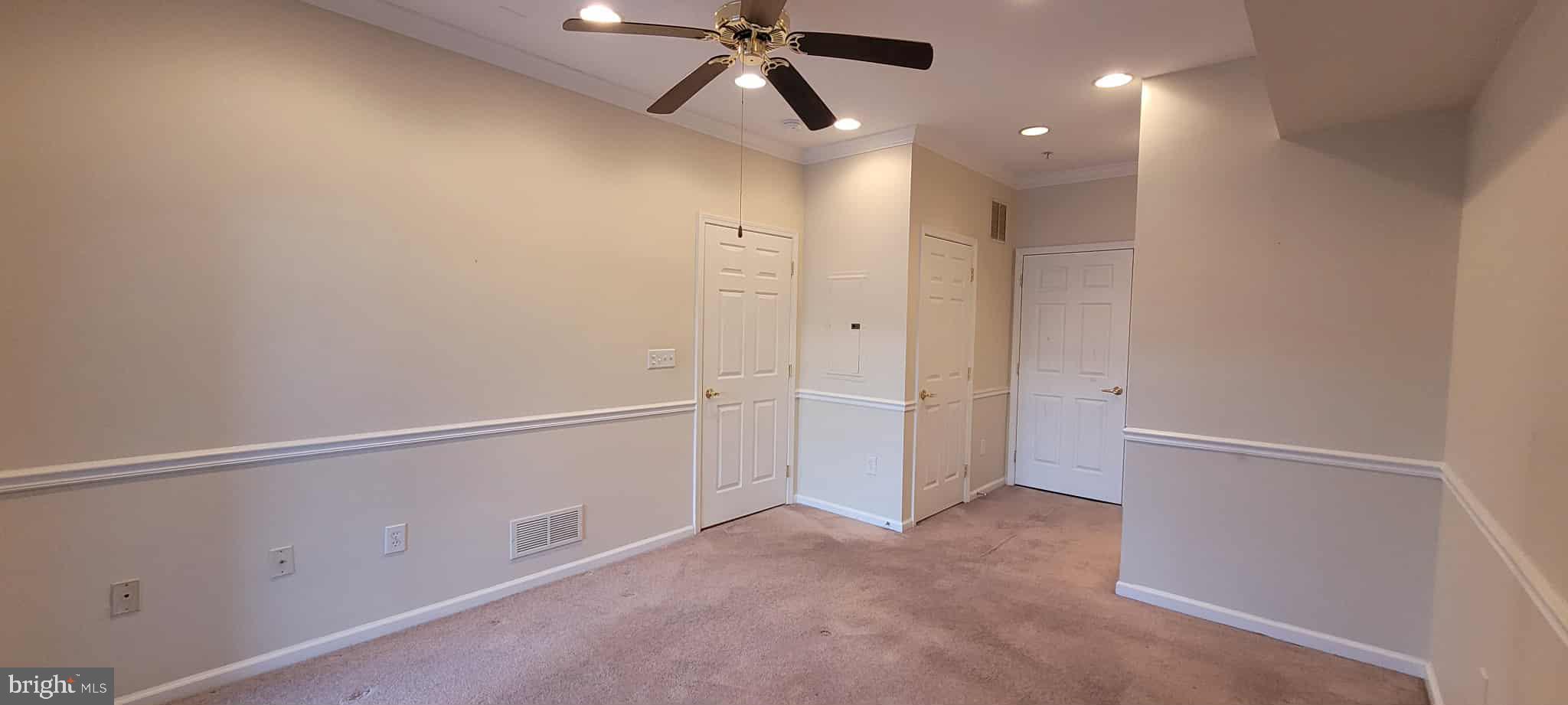515 Highland Estates Clementon, NJ 08021 - Photo 19 of 25 an empty room with closet and windows
