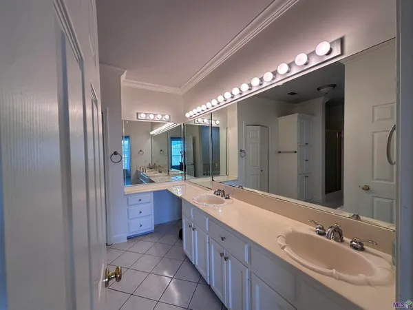 $365,000 | 14203 North Gate House Avenue, Baton Rouge, LA 70817