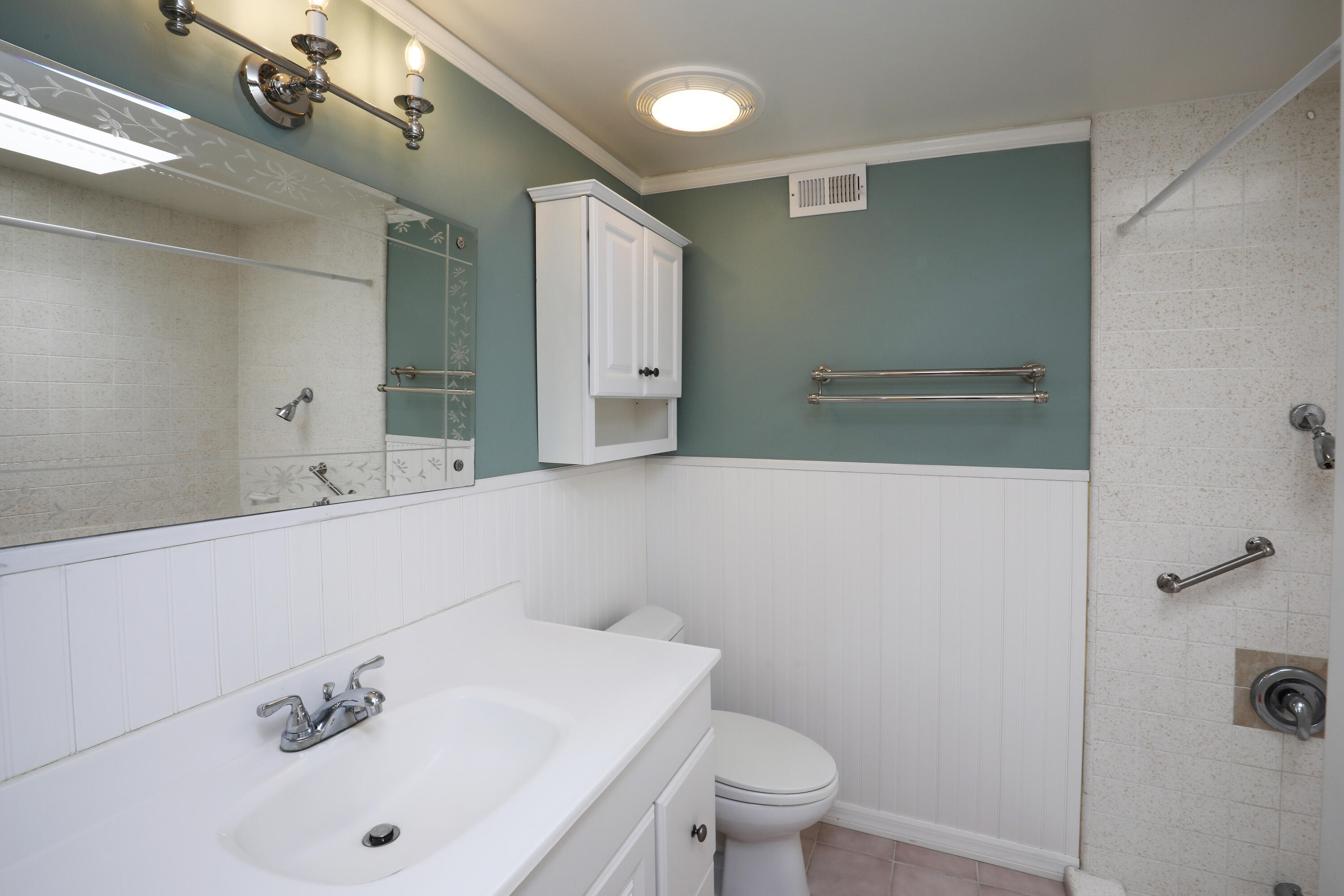 7167 Armstrong Road Goleta, CA 93117 - Photo 21 of 38 Primary Bathroom